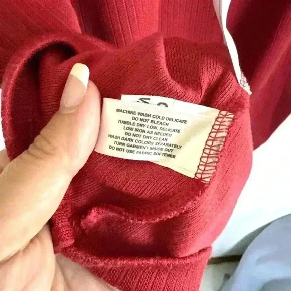 Wisconsin Badgers Cutter Buck Red Mock Neck Shirt Short Sleeve University XL Men - Picture 8 of 12